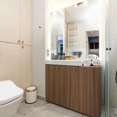 Cracow Superior By Bookinghost Cracovie